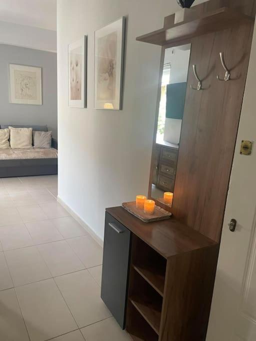 Studio In The Center, 2 Mins From The Beach Loutraki  Ngoại thất bức ảnh